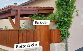 Chambre individuelle de Charme avec Patio et Parking