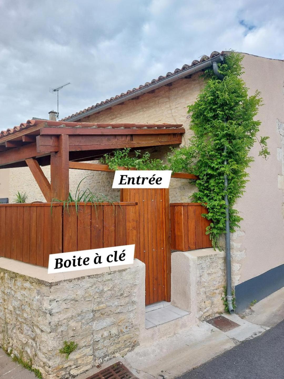 Chambre individuelle de Charme avec Patio et Parking Cisse Extérieur photo